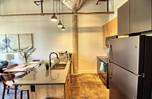 Midtown Hotel | Chic Ultramodern Loft w/Designer Features+WD