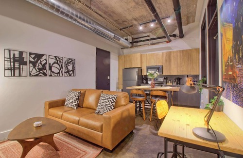 Midtown Hotel | Chic Ultramodern Loft Suite w/Designer Features