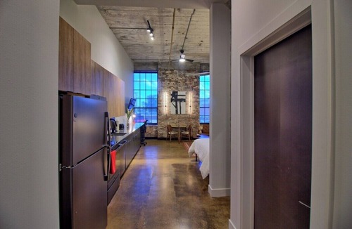 Midtown Hotel | Chic Ultramodern Studio Loft w/Designer Features