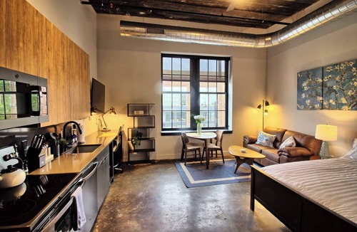 Midtown Hotel | Chic Ultramodern Studio Loft w/Designer Features