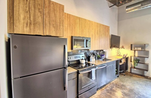 Midtown Hotel | Chic Ultramodern Studio Loft w/Designer Features