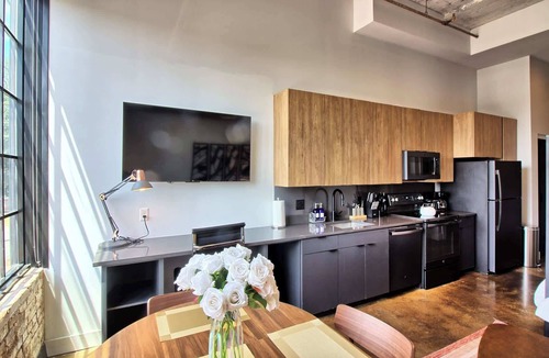 Midtown Hotel | Chic Ultramodern Studio Loft w/Designer Features