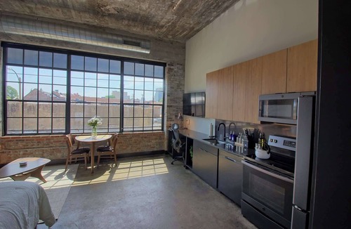 Midtown Hotel | Chic Ultramodern Studio Loft w/Designer Features
