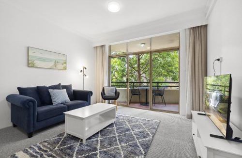 Camperdown Apartment | Chic Urban Escape in Vibrant Camperdown