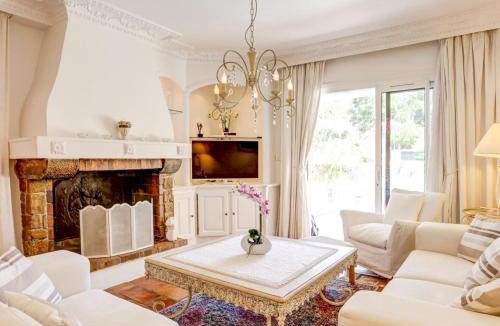 Mouans-Sartoux Villa | Chic Villa in Mouans-Sartoux