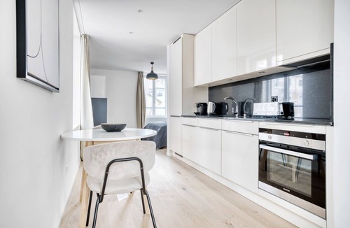 Sihlfeld Apartment | Chic Wiedikon 2.0 Room w/Storage & W/D, 3 min to Market, by Blueground