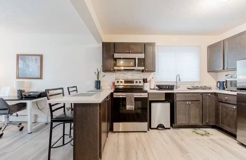 New Britain Apartment | Chic with Recliner - Webster Hill Suite 1W [Request Xtra Bed]