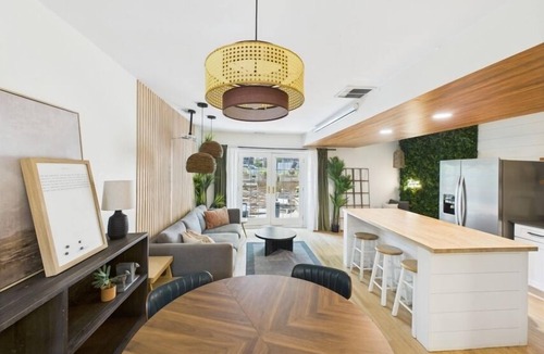 West Town Apartment | Chicago 2BR 2BA, Private Patio w/Fire Pit, Free Street Parking & 5 Gbps