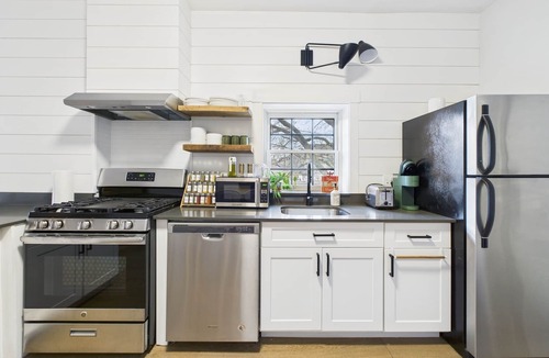 West Town Apartment | Chicago 2BR, Private Deck w/Fire Pit, and Free Street Parking