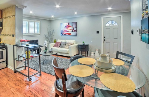 East Garfield Park Apartment | Chicago Gem Near Subway ~ 5 Mi to Downtown