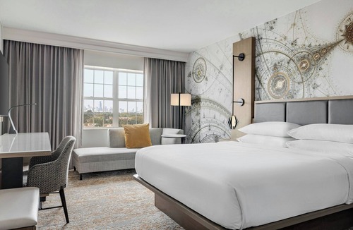 Clearing Hotel | Chicago Marriott Midway