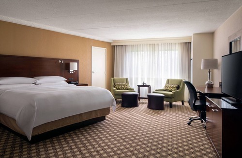 Naperville Hotel | Chicago Marriott Naperville