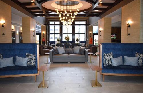 Rosemont Hotel | Chicago Marriott Suites O'Hare