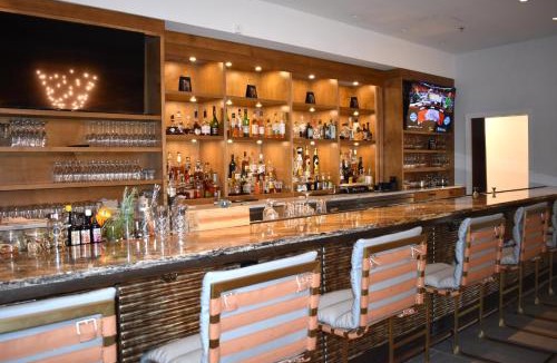 Rosemont Hotel | Chicago Marriott Suites O'Hare