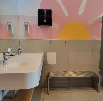 West Loop Hostel | Chicago Parthenon Hostel