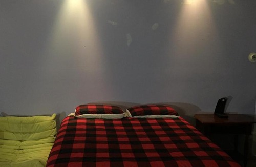 Pulaski Park House | Chicago Quick Stay