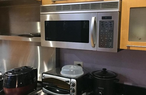 Pulaski Park House | Chicago Quick Stay