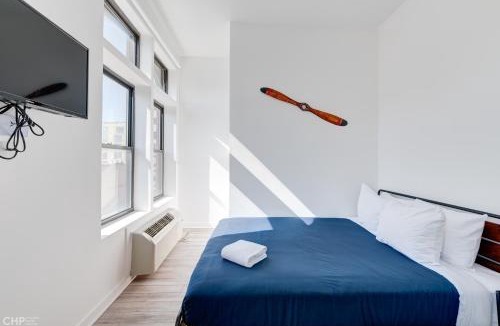 River West Hotel | Chicago Second Floor Studio by 747 Lofts