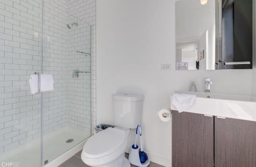 River West Hotel | Chicago Second Floor Studio by 747 Lofts