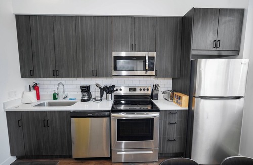 Near South Side Hotel | Chicago South Side 4BR/2BA Retreat Near McCormick