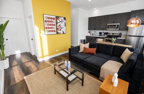 Near South Side Hotel | Chicago South Side 4BR/2BA Retreat Near McCormick