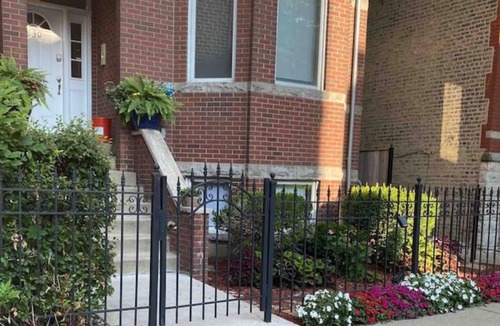 East Village Condo | Chicago-Themed Apartment in West Town, Close to transportation and shops.