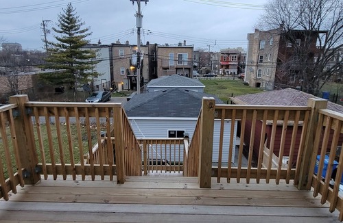 East Garfield Park Apartment | 🌃 Chicago Vrbo Newly Remodeled 2-Unit Apartment! 😍