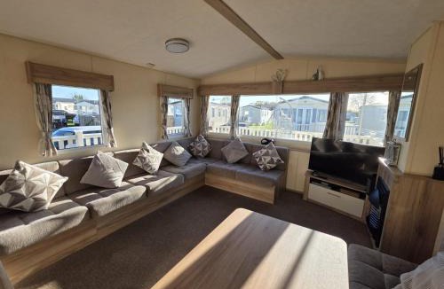 Chichester Resort | Chichester Lakeside holiday park