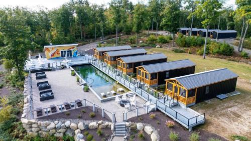 North Sebago Villa | CHICKADEE LIMIT 4 cabin