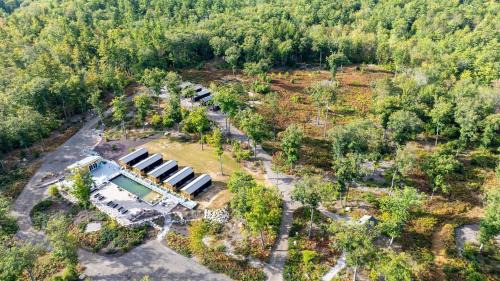 North Sebago Villa | CHICKADEE LIMIT 4