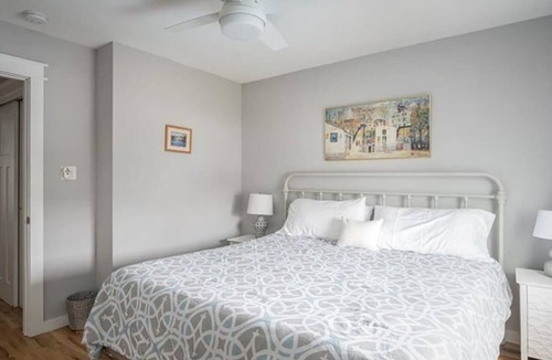 Chic's Beach House | Chic’s Beach Beauty S