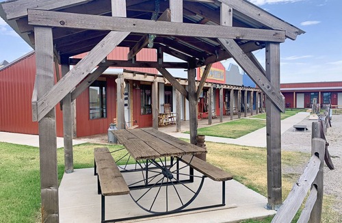 Cache Cabin | Chief Cabin at The Lazy Buffalo Explore the Wichita Mountains Relax & Unwind