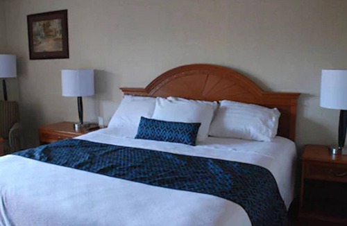 Fayetteville Hotel | Chief Motel