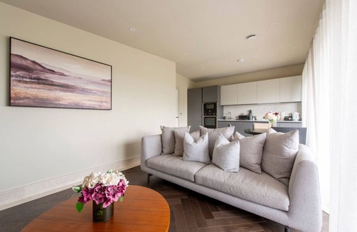 Chigwell Apartment | Chigwell 1BR + Study Escape