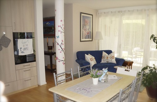 Horw Apartment | Child friendly, 2 bedroom modern and comfortable flat with garden in Luzern