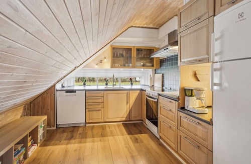 Tørresø House | Child-friendly cottage with large indoor pool