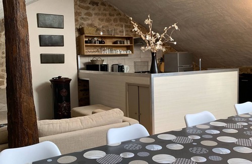 Saint-Sylvestre House | children friendly complex | heated pool | local equestrian | sleeps 8