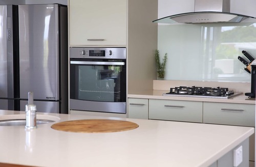 Sunshine Coast House | Chill at Moffat Beach