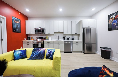 East Parkside Apartment | Chill in Style Anime Themed Escape