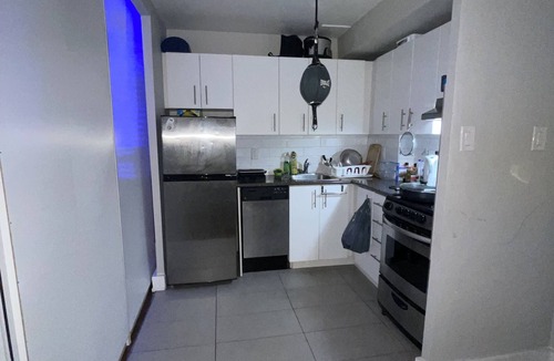 Deer Park Apartment | Chill vibe in Sherbourne street