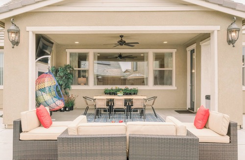 Lathrop House | +~Chillaxin in the Central Valley~