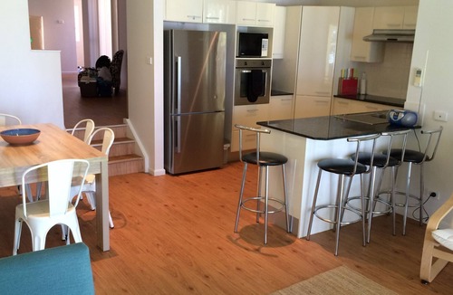 Mannering Park House | Chilling Lakeside on Lake Macquarie