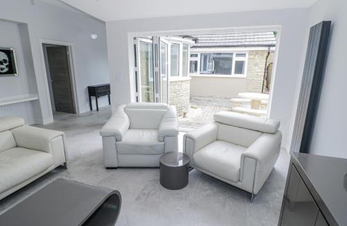 Pitchcombe House | Chillon