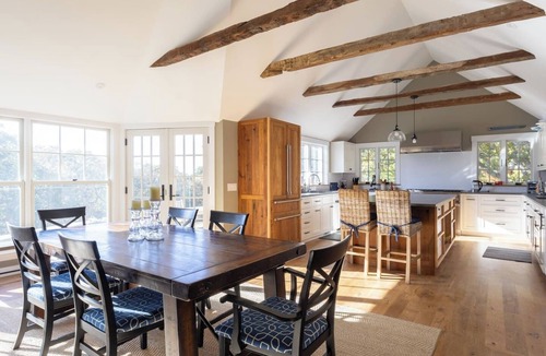 Menemsha House | Chilmark Home, AC, WiFi, Pet friendly, 2 Tennis ct