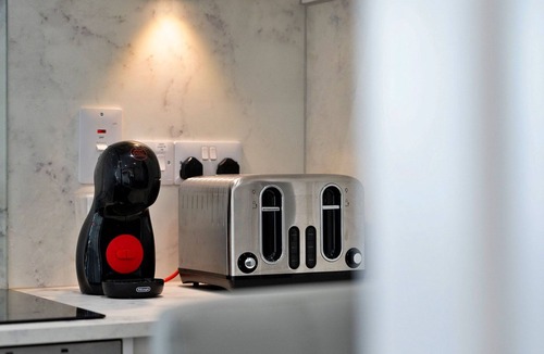 Chilton Foliat House | Chilton Cottage by Interhome