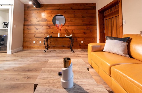 Lambertville House | Chimney Hill - 02) First-Floor Suite 2