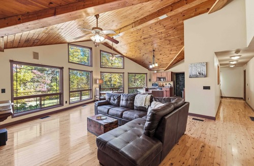 Sautee Nacoochee Ski Chalet | Chimney Mountain Chalet - Free Spring Night