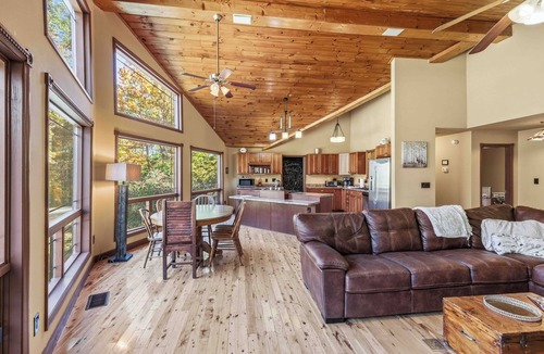 Sautee Nacoochee Ski Chalet | Chimney Mountain Chalet - Free Spring Night