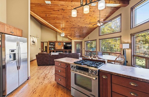 Sautee Nacoochee Ski Chalet | Chimney Mountain Chalet - Free Spring Night