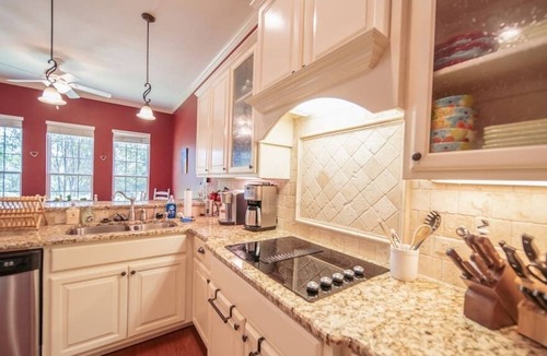 Bullard House | Chimney Pines at Lake Palestine